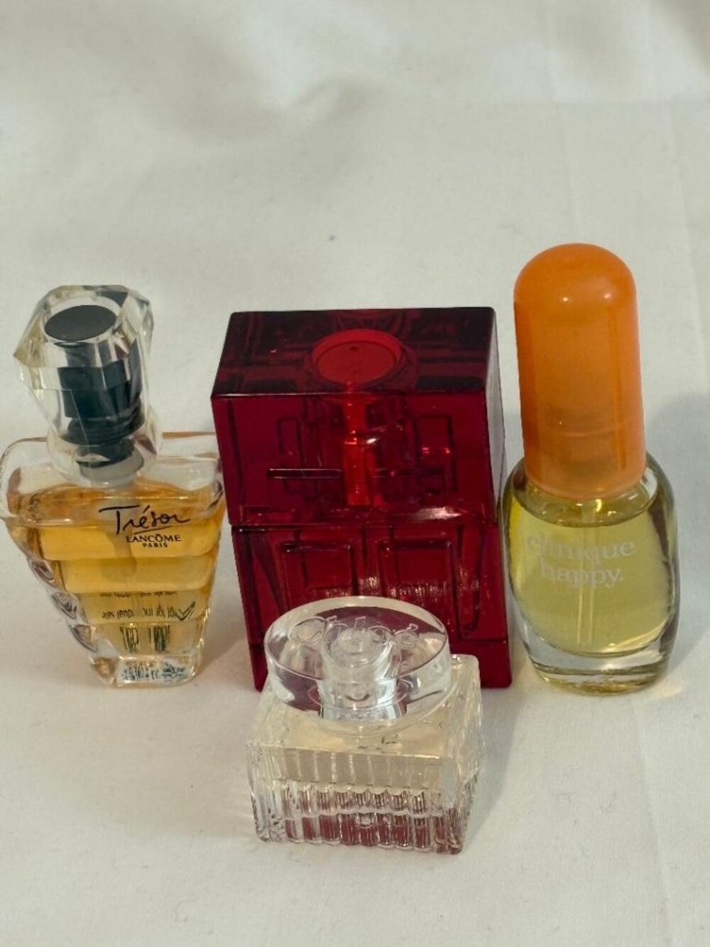4 sample size perfume. Chloe, Elizabeth Arden, Tresor Lancome , clinique